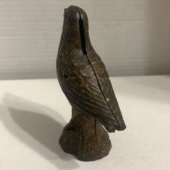 Vintage Cast Iron Bird on Stump Bank - Picture 2 of 6
